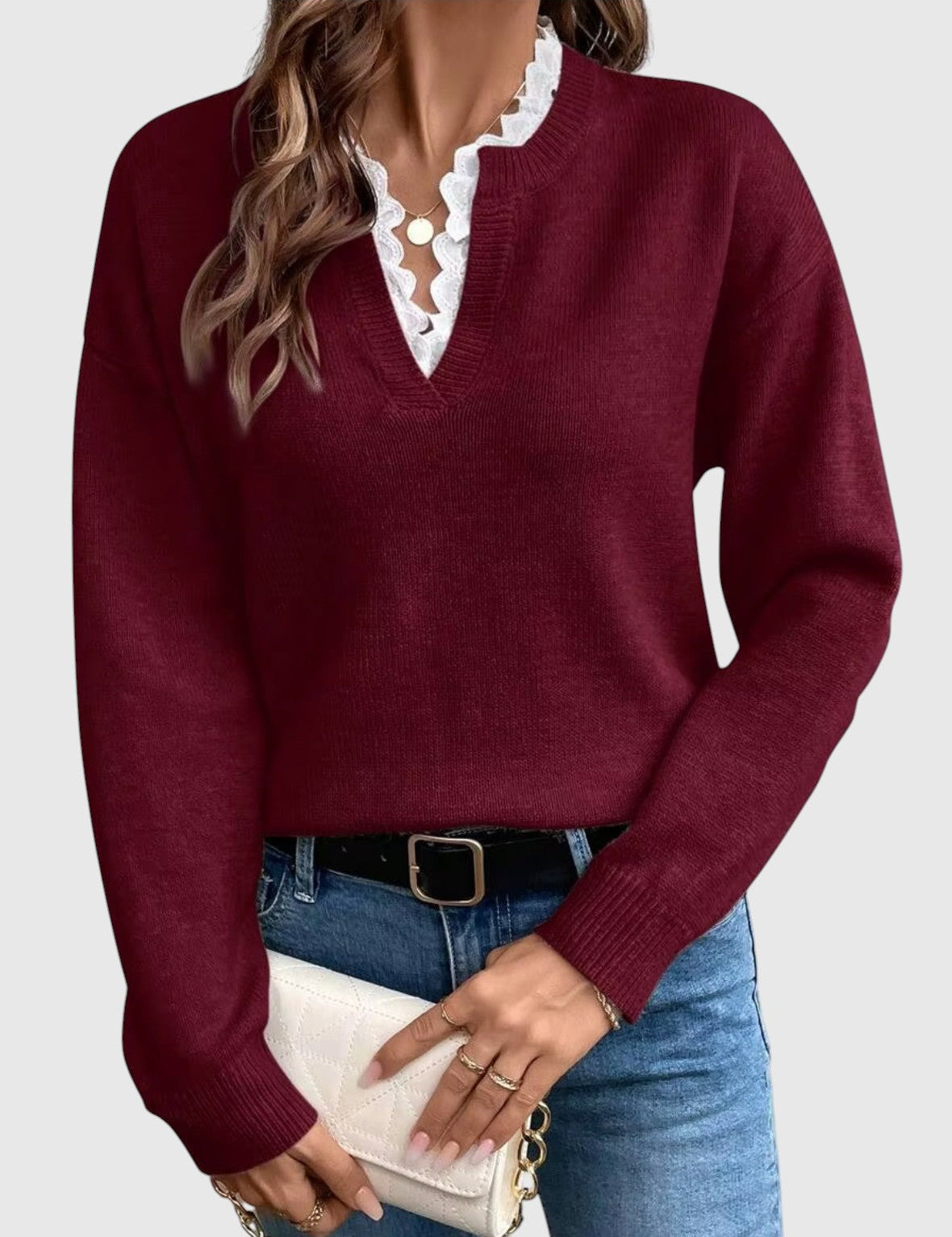 Karolína – Prémiový svetr s krajkou ve výstřihu do V