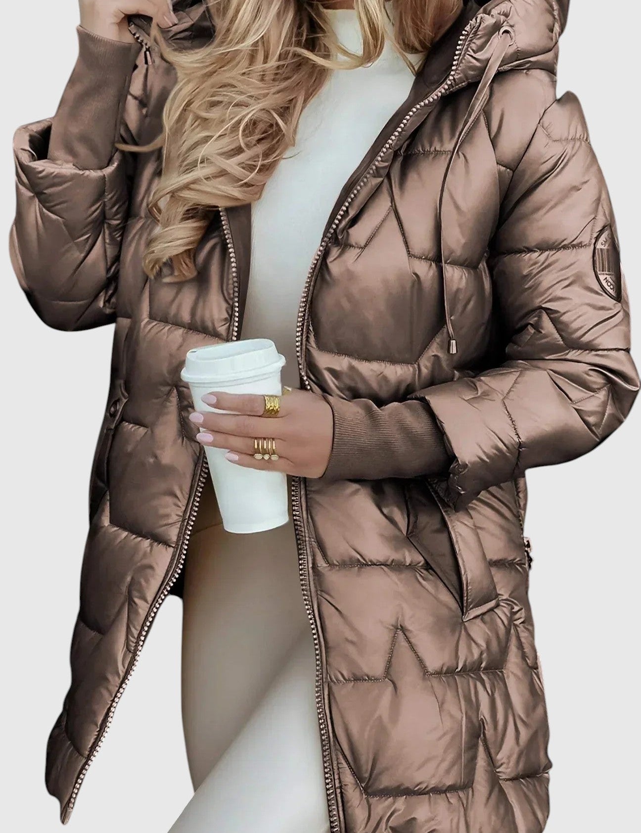 Nolwen – Elegantní dámský kabát s kapucí