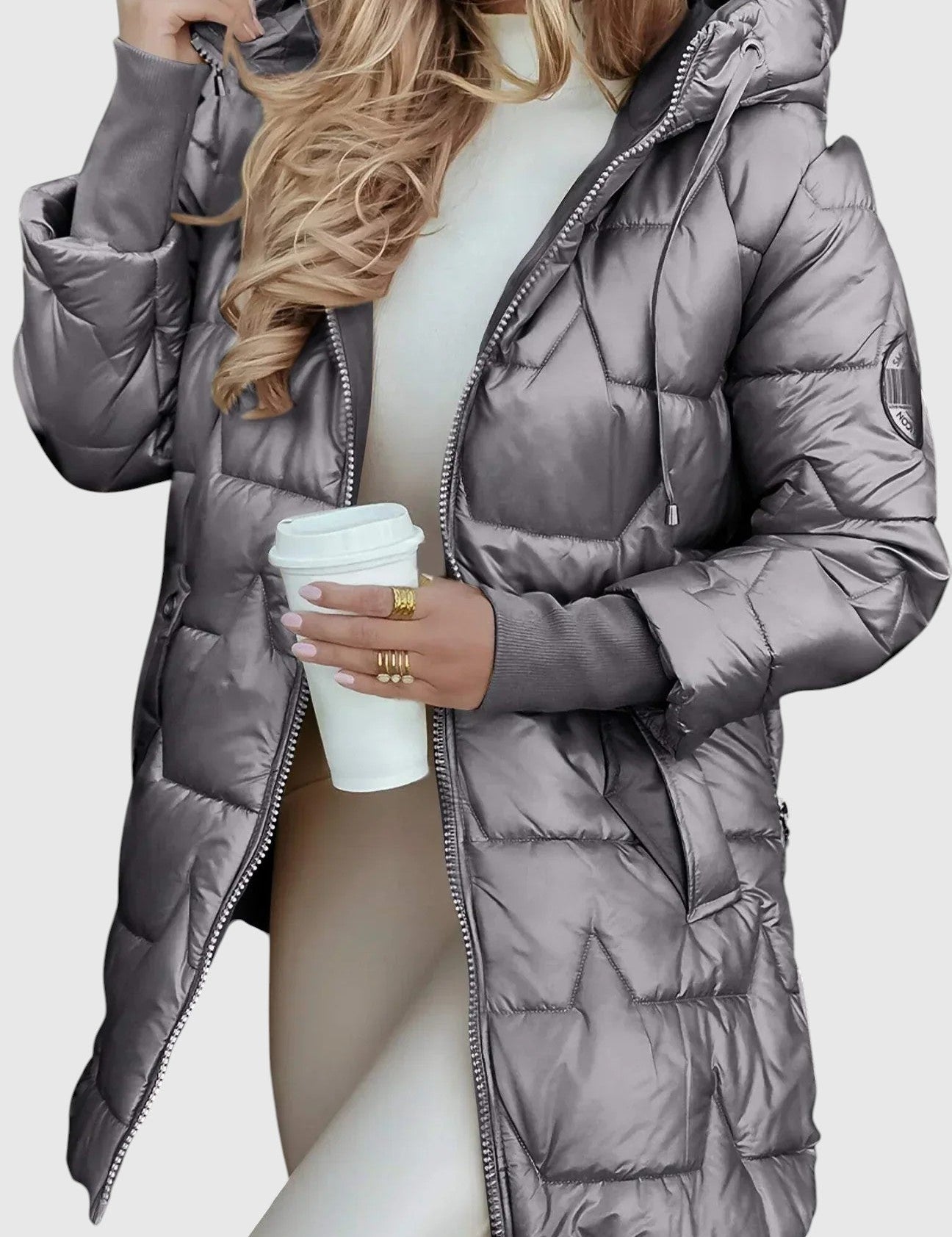 Nolwen – Elegantní dámský kabát s kapucí